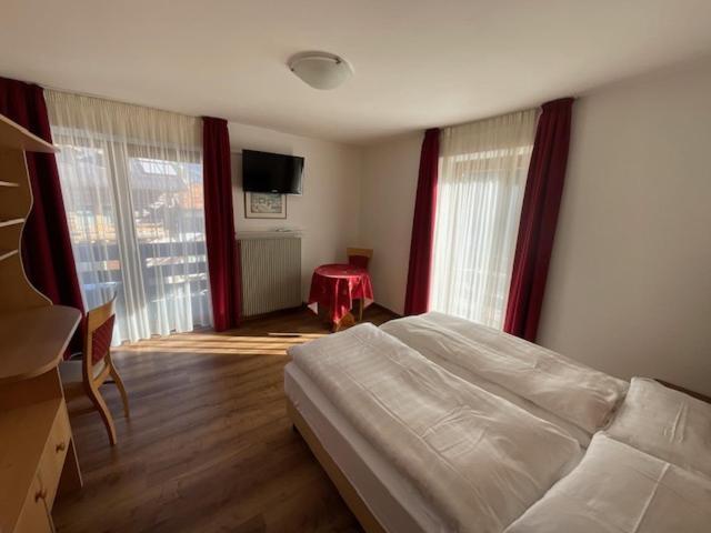 Garni Val Udai Hotel Mazzin Ngoại thất bức ảnh